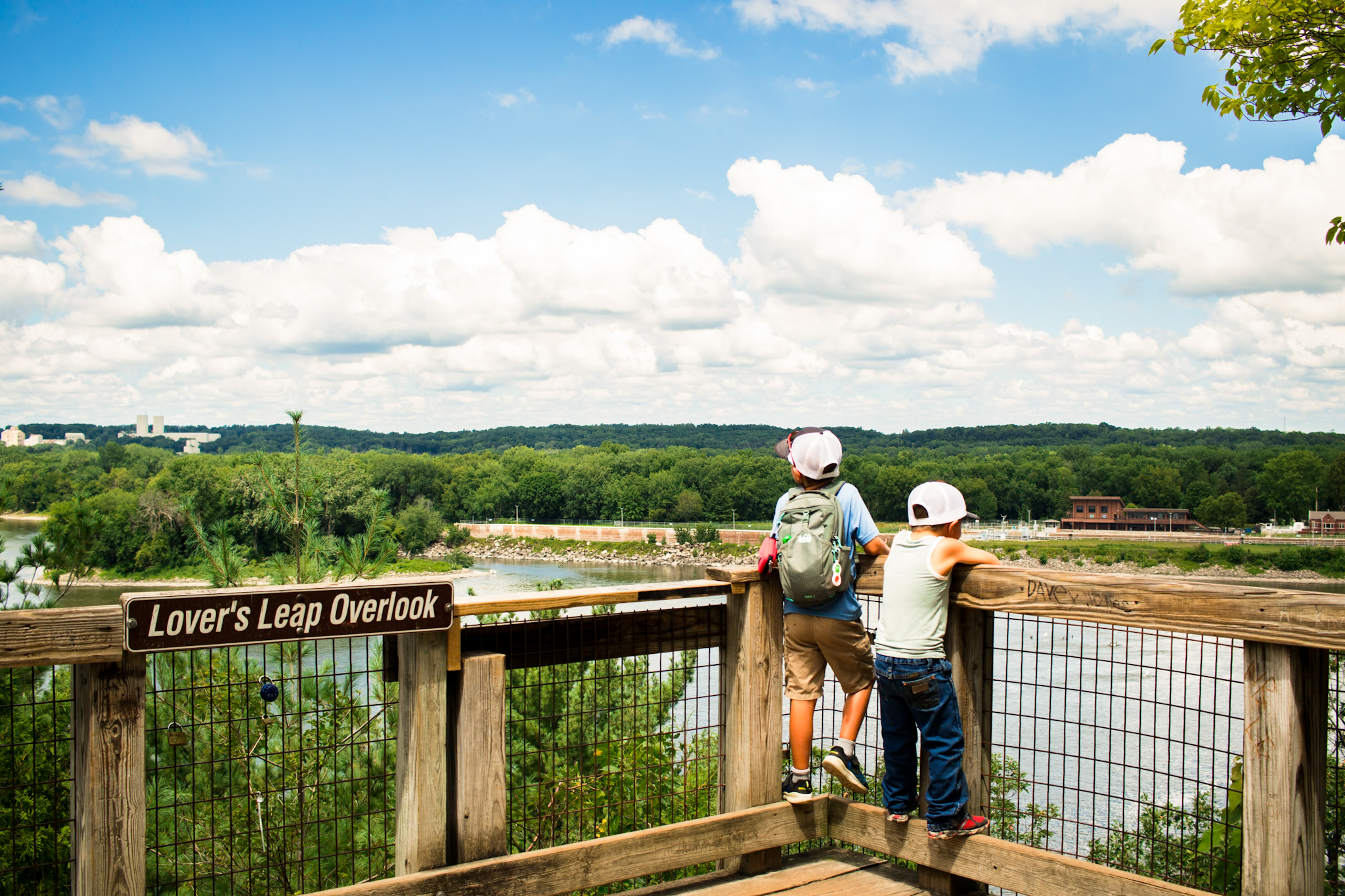 Starved Rock State Park: Hiking Canyons with Kids - Garriotts on The Go